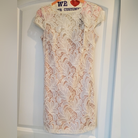 bebe Dresses & Skirts - BEBE| womens lace dress| size 4